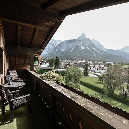 Hotel Ehrwalderhof エクステリア 写真