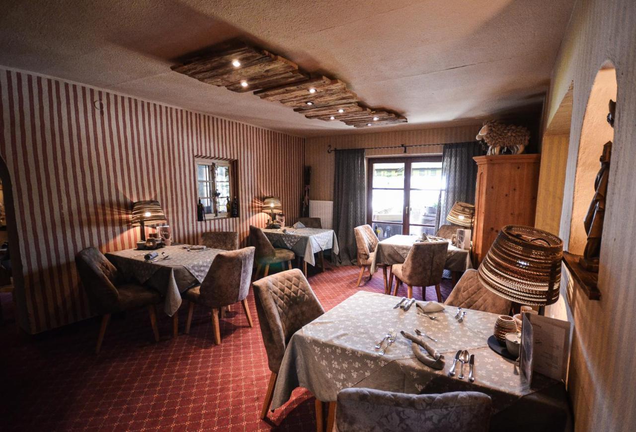 Hotel Ehrwalderhof エクステリア 写真